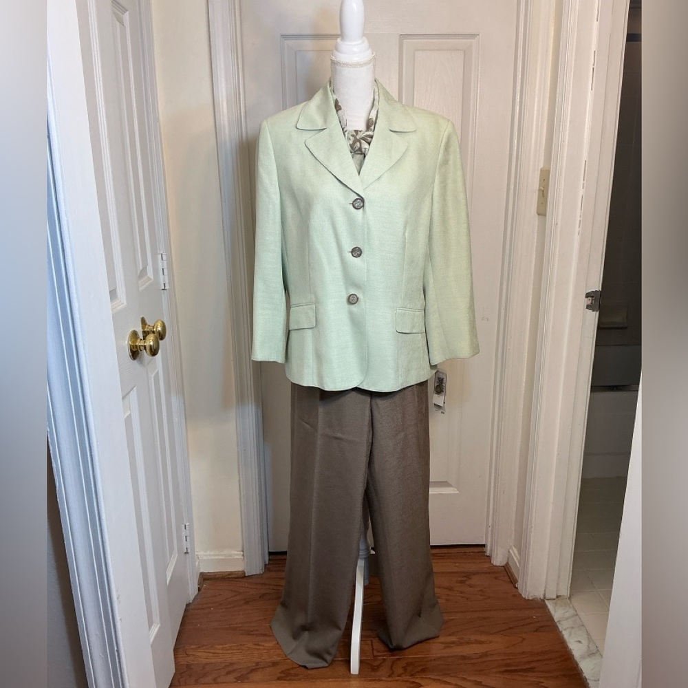 Le Suit NWT Pantsuit Size 16 Mint Green Blazer Brown Pants Career